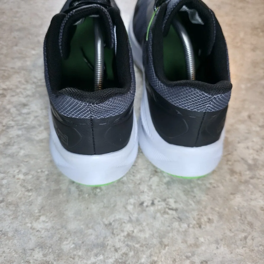 Nike Quest 3 Shield Mens Size 14 Black Obsidian‎ Mist Poison Green CQ8894-010